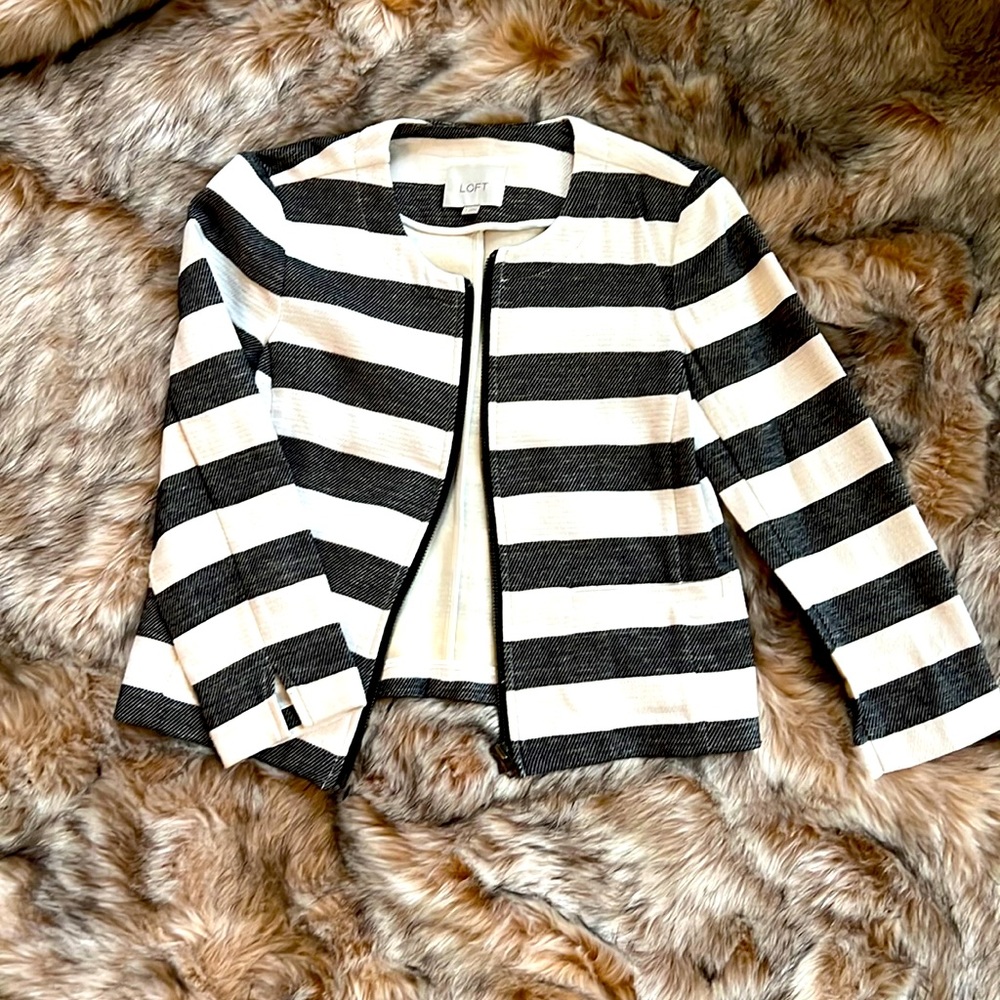 Loft casual zipper blazer